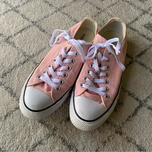 Converse pale pink chuck Taylor’s